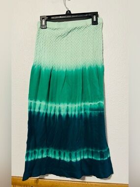 Ocean Blue women size SMALL Tie-Dye Green Ombre skirt